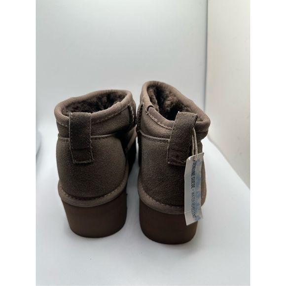 CUSHIONAIRE Women's Genuine Suede pull on platform boot +Memory Foam 6 TAUPE - Picture 4 of 7